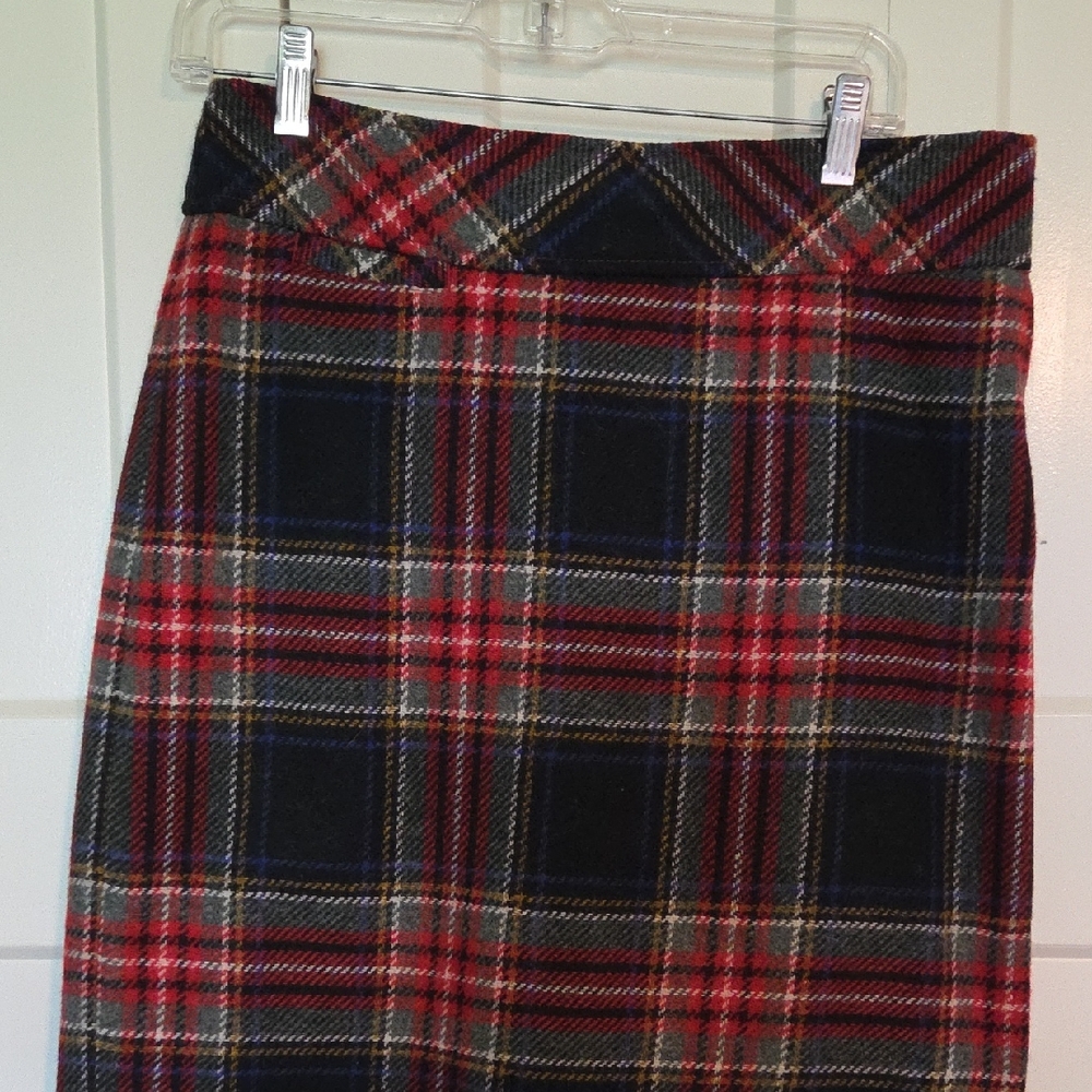 L.L. Bean Black and Red Midi Pencil Skirt